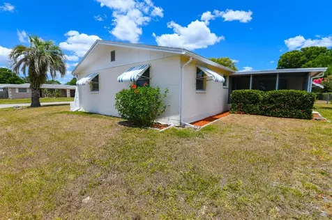 5220 Penguin Drive Holiday FL 34690