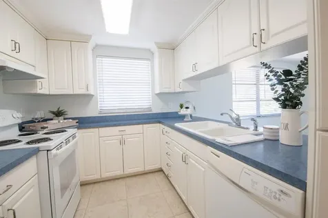 5220 Penguin Drive Holiday FL 34690