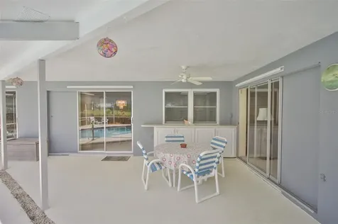 6977 Greenbrier Drive Seminole FL 33777