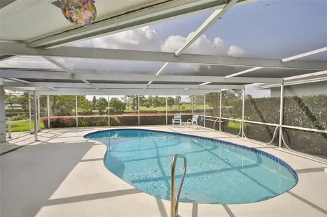 6977 Greenbrier Drive Seminole FL 33777