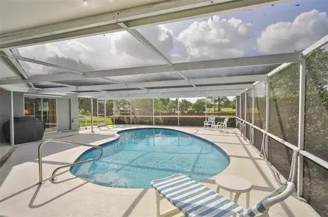 6977 Greenbrier Drive Seminole FL 33777