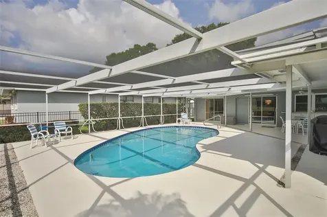 6977 Greenbrier Drive Seminole FL 33777