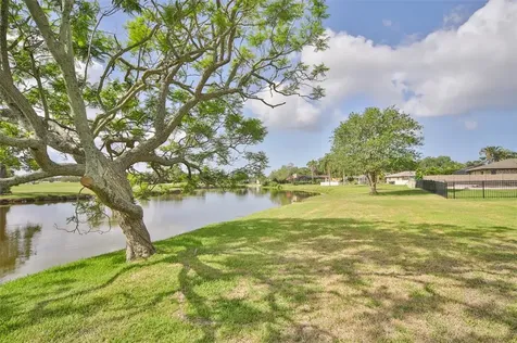 6977 Greenbrier Drive Seminole FL 33777