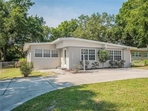 2325 N Crystal Lake Drive Lakeland FL 33801