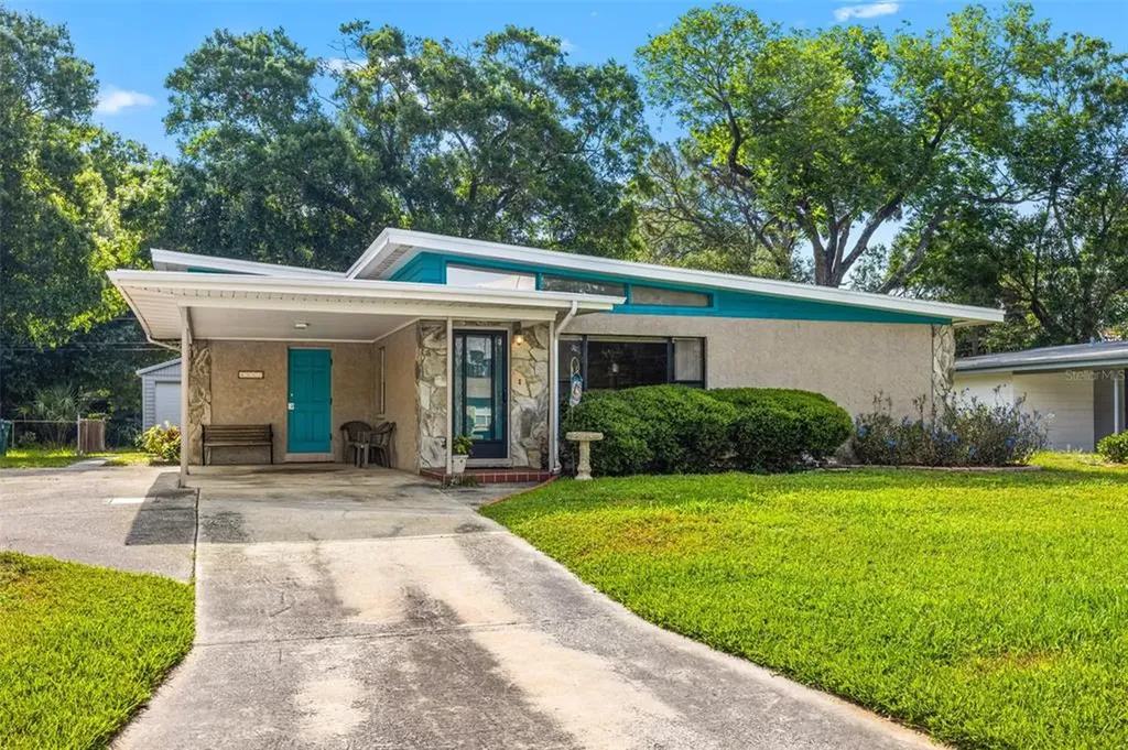 4907 N Mendenhall Drive Tampa FL 33603