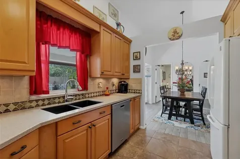 4665 31st Court E Bradenton FL 34203