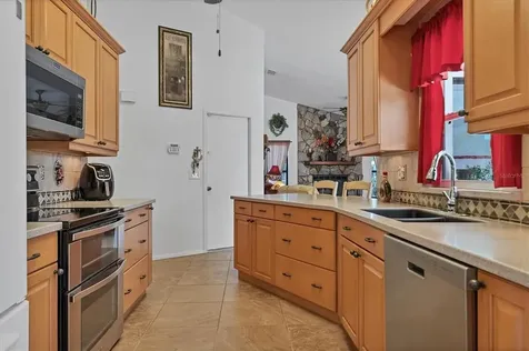 4665 31st Court E Bradenton FL 34203