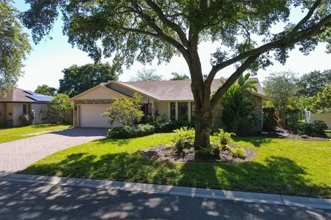 4665 31st Court E Bradenton FL 34203