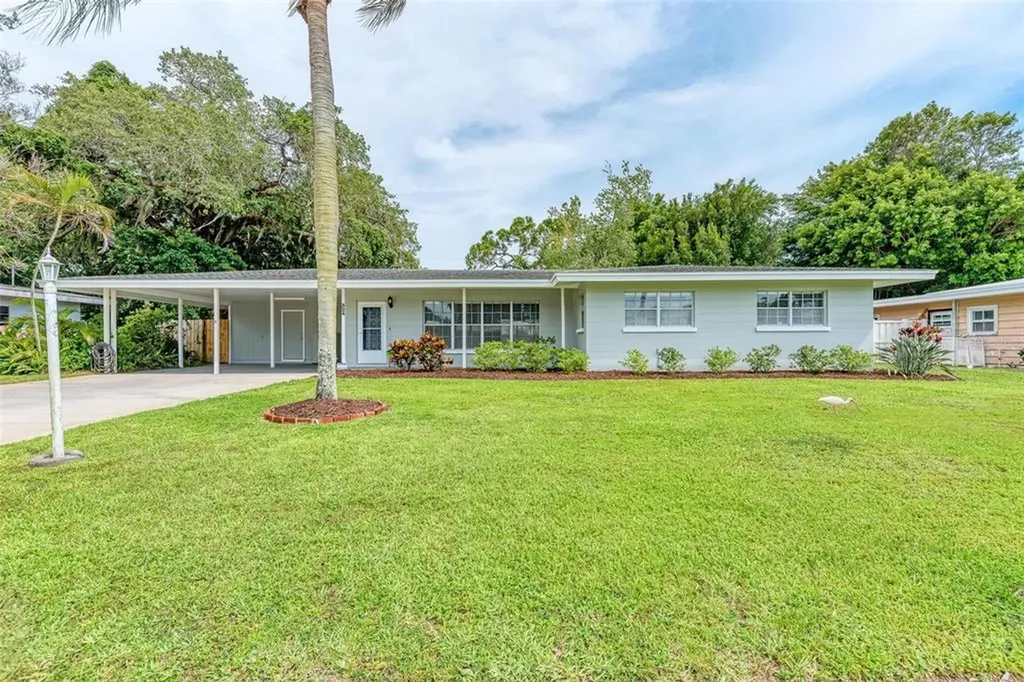 324 Pearl Avenue Sarasota FL 34243