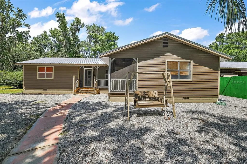 574 Clifton Road Crescent City FL 32112