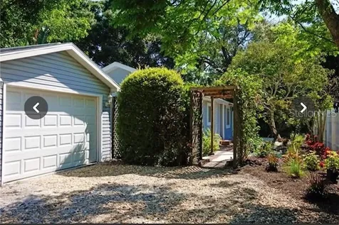 3933 Bell Avenue Sarasota FL 34231