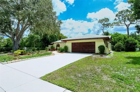 7305 Connecticut Avenue Sarasota FL 34243