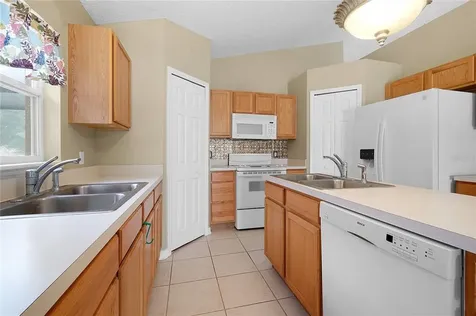 2706 Windsor Heights Street Deltona FL 32738