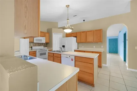 2706 Windsor Heights Street Deltona FL 32738