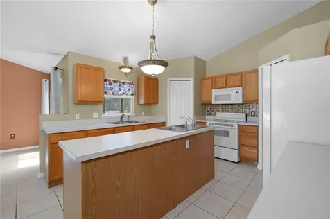 2706 Windsor Heights Street Deltona FL 32738