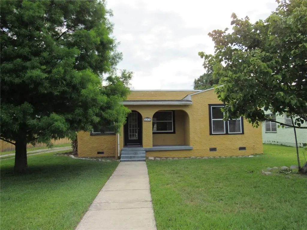 134 Carlton Avenue Deland FL 32720