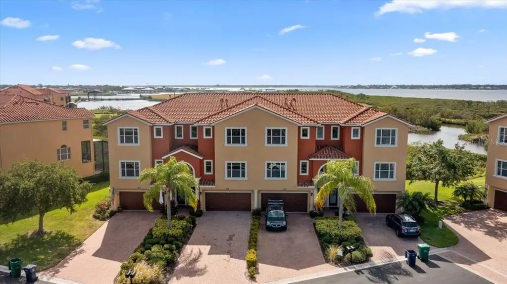 1215 3rd Street Drive E Palmetto FL 34221