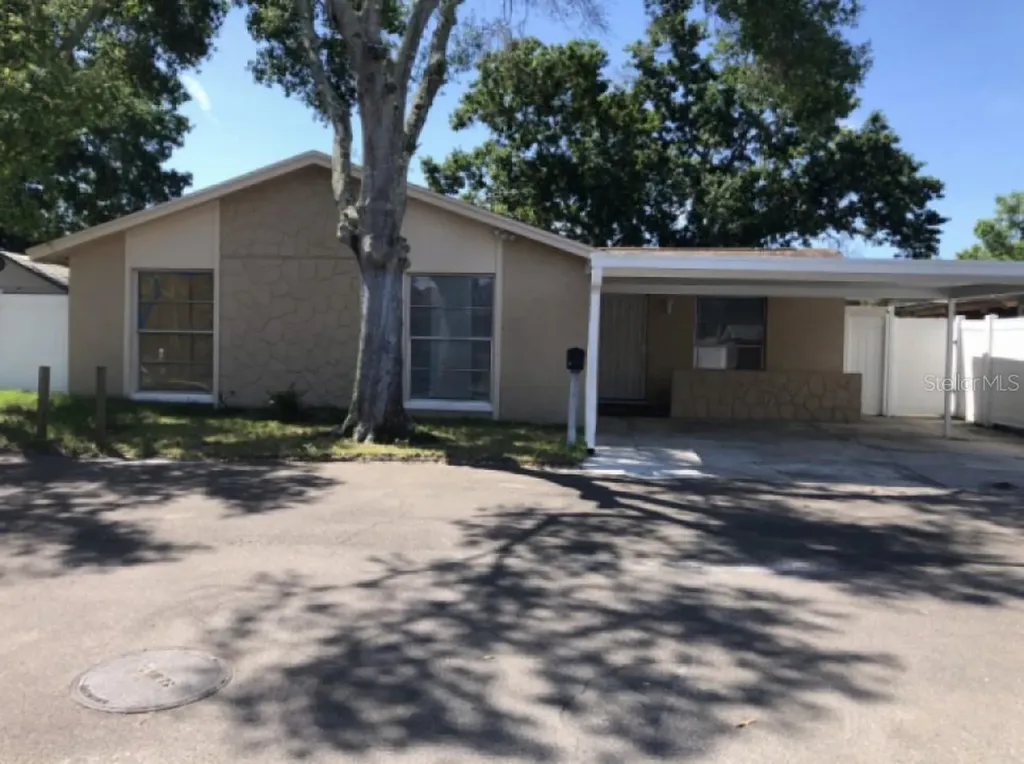 6404 Freedom Court Tampa FL 33634