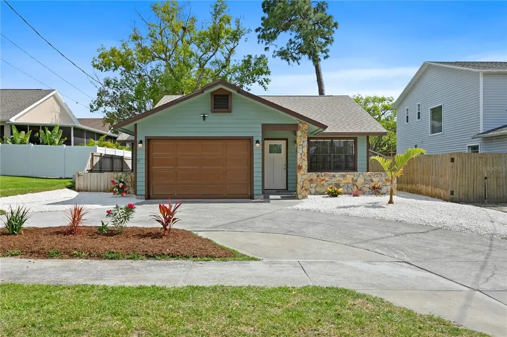 1165 Falcon Drive Dunedin FL 34698