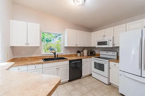 510 13th Avenue S St Petersburg FL 33701