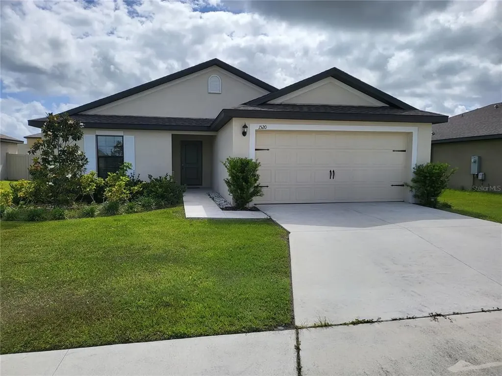 1520 Swan Lake Circle Dundee FL 33838