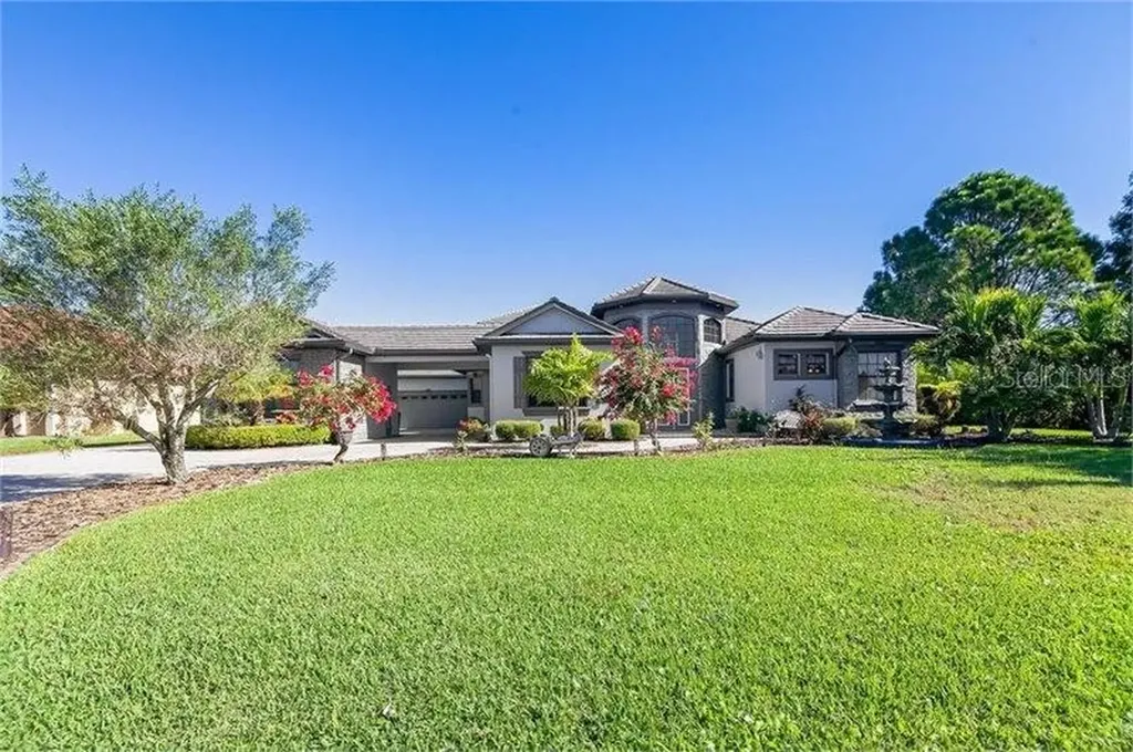 425 169th Court NE Bradenton FL 34212