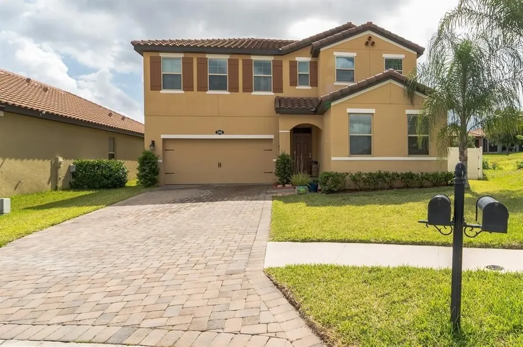 2305 Bella Luna Circle Lakeland FL 33810