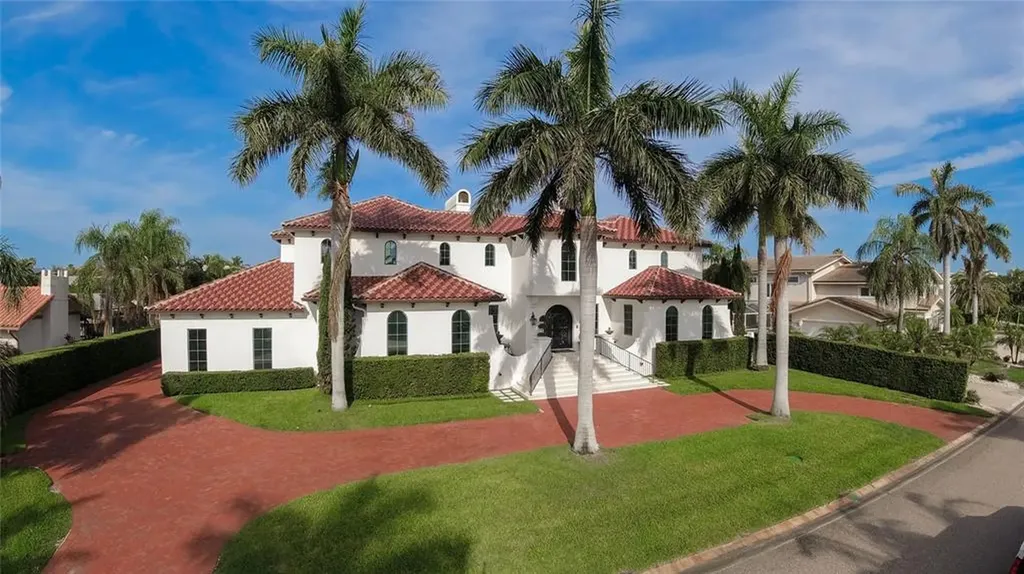 6101 51st Street S St Petersburg FL 33715