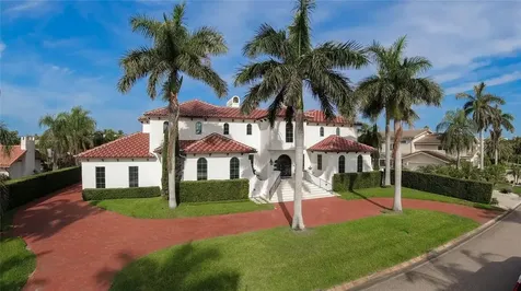 6101 51st Street S St Petersburg FL 33715