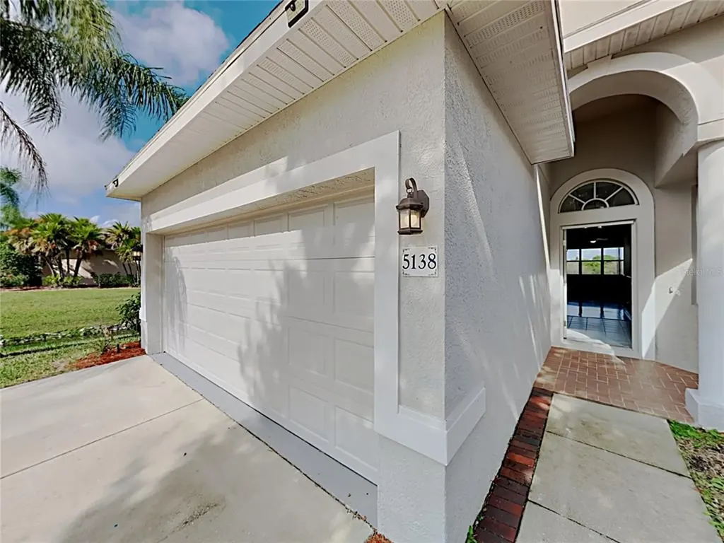 5138 Lakehurst Court Palmetto FL 34221