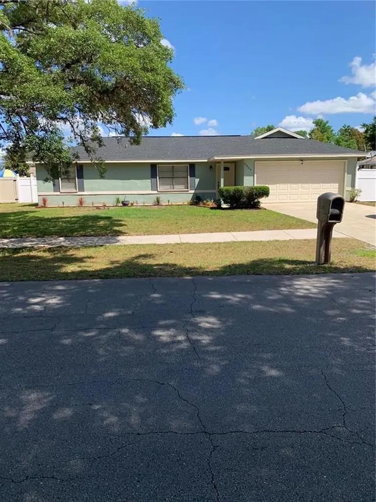 3004 Beal Street Deltona FL 32738