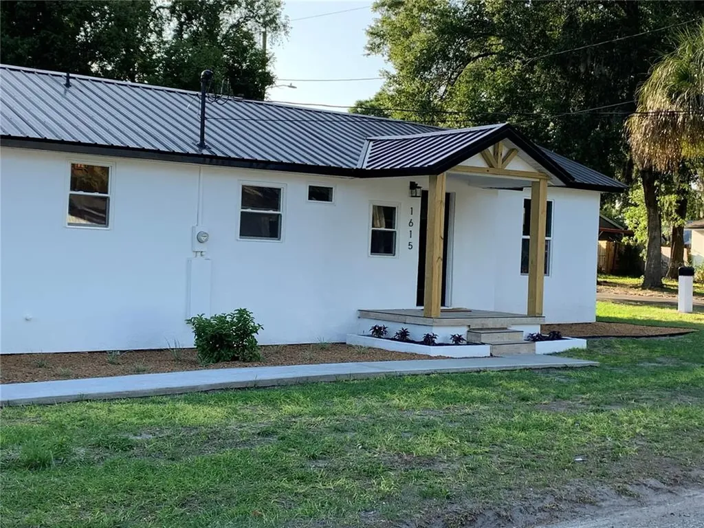 1615 E Poinsettia Avenue Tampa FL 33612