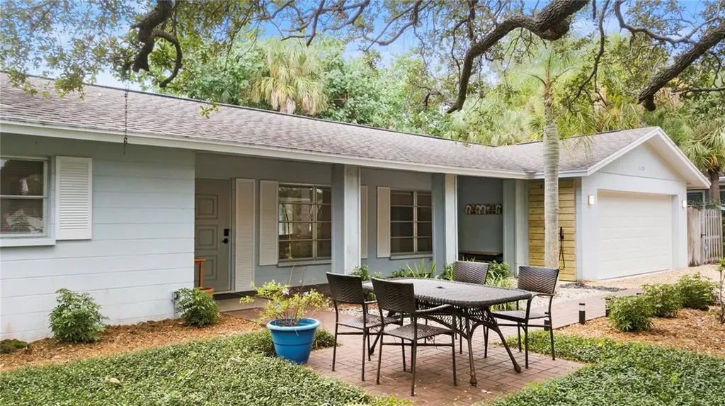 5128 Oxford Drive Sarasota FL 34242