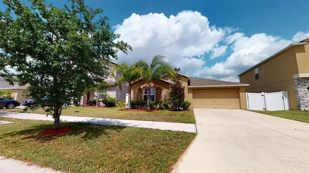 10621 Standing Stone Drive Wimauma FL 33598