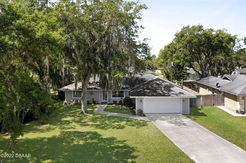 1724 Travelers Palm Drive Edgewater FL 32132