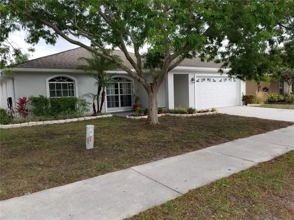 2718 Feiffer Circle Sarasota FL 34235