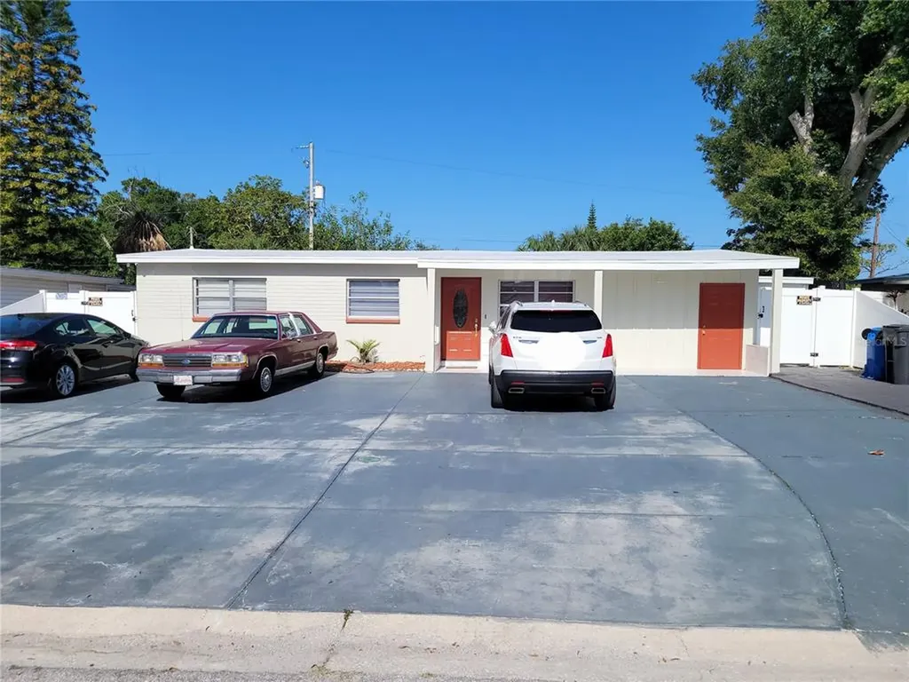 4930 Cresthill Drive Tampa FL 33615