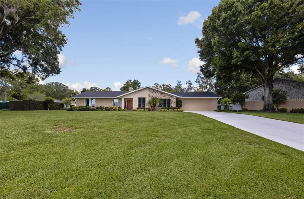125 Arietta Shores Drive Auburndale FL 33823