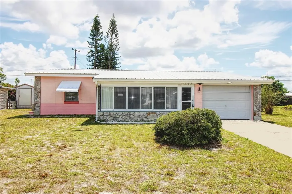 229 Raymond Avenue Frostproof FL 33843