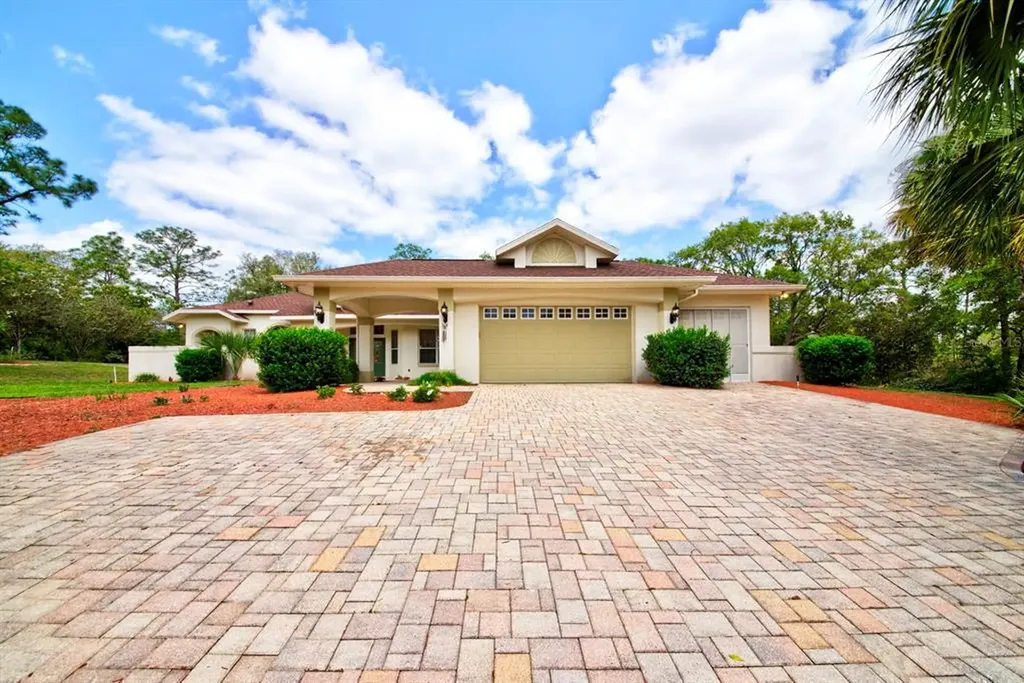 32 Corkwood Boulevard Homosassa FL 34446