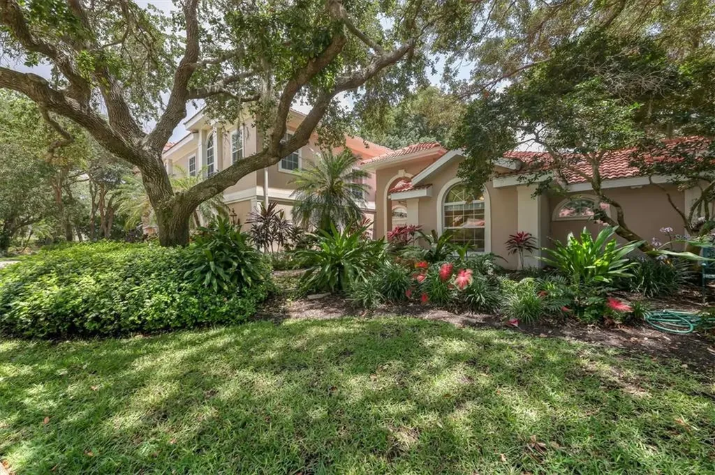 8551 Woodbriar Drive Sarasota FL 34238
