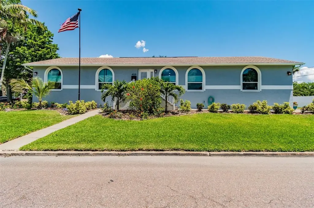 4325 Chancellor Street NE St Petersburg FL 33703