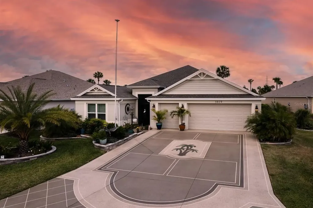 5819 Cipris Circle The Villages FL 32163