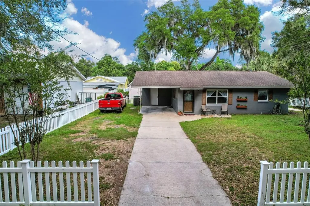 606 1st Avenue Wildwood FL 34785