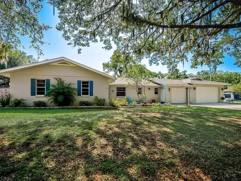 960 Tangled Oaks Drive Sarasota FL 34232