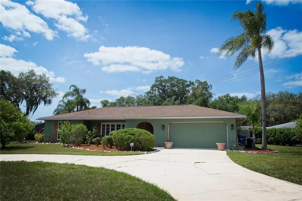 4807 W Country Club Drive Sarasota FL 34243
