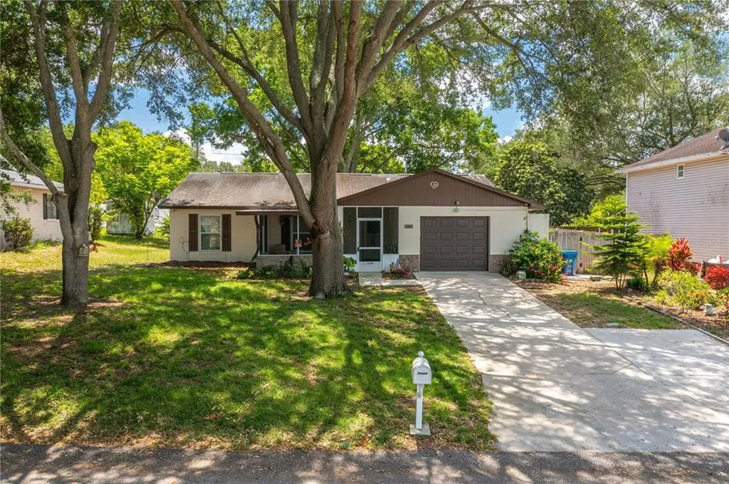 1004 Aqua Vista Court Haines City FL 33844