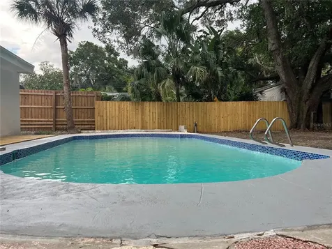 1217 E Norfolk Street Tampa FL 33604