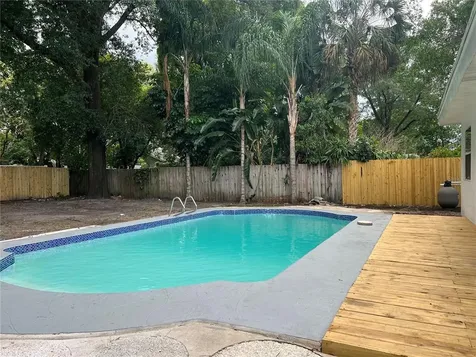1217 E Norfolk Street Tampa FL 33604