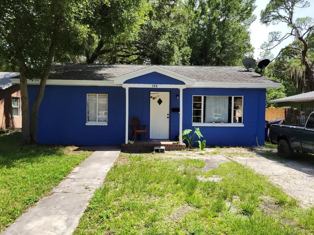 744 28th Avenue S St Petersburg FL 33705